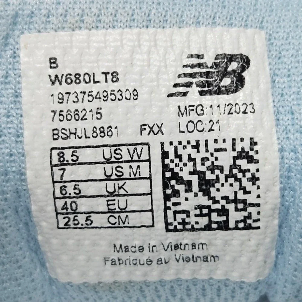 New Balance Fresh Foam 680v8‎ Running Shoes W680LT8 Light Blue Womens Size 8.5